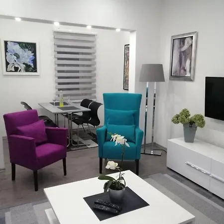 Din Apartment *